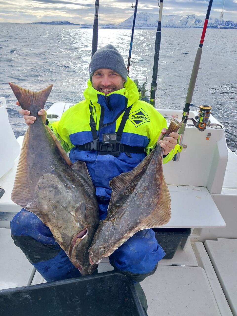 wyprawa-wędkaska-do-norwegii-na-Senję-dwa-halibuty