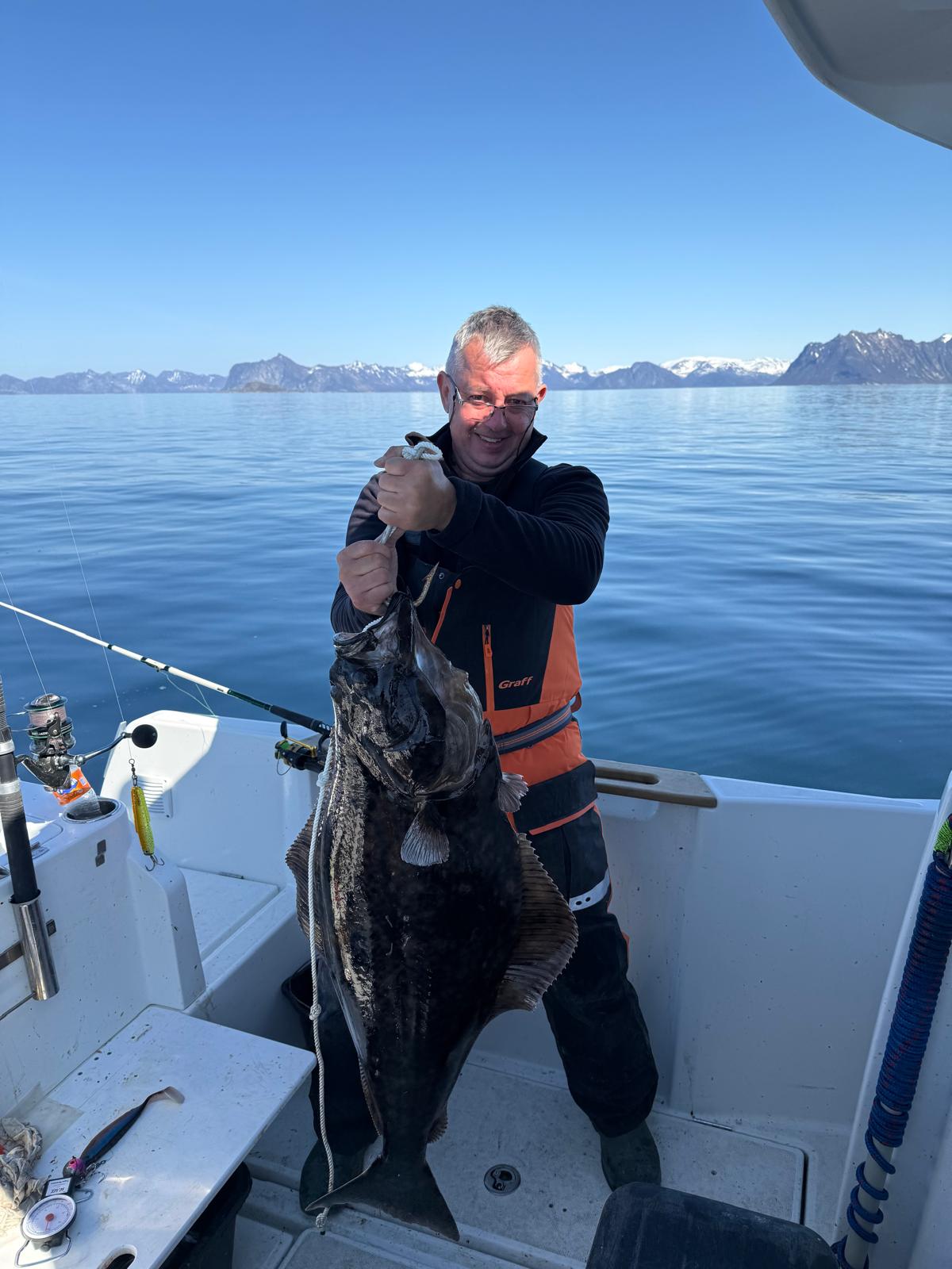 Ponad 20 kg halibut złowiony na Senji